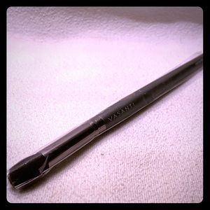 Vasanti concealer buffer brush